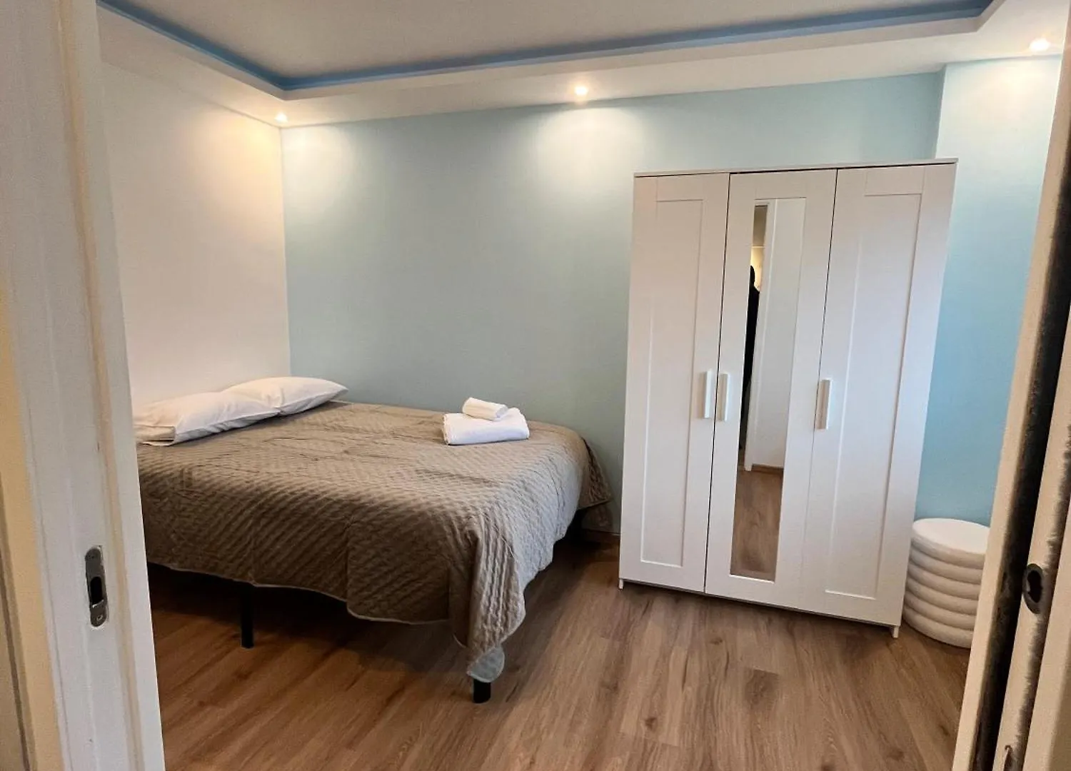Дом отдыха Villa Standing, 4 Suites Avec Sdb Сен-Жульен-ан-Женевуа